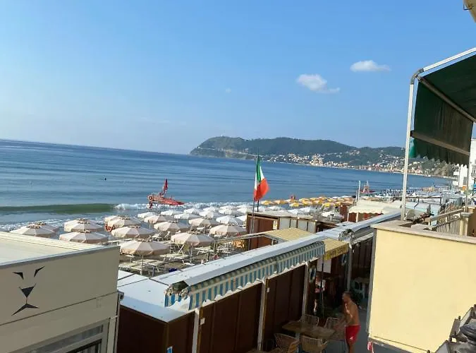 Rudys Vacation N * Alassio